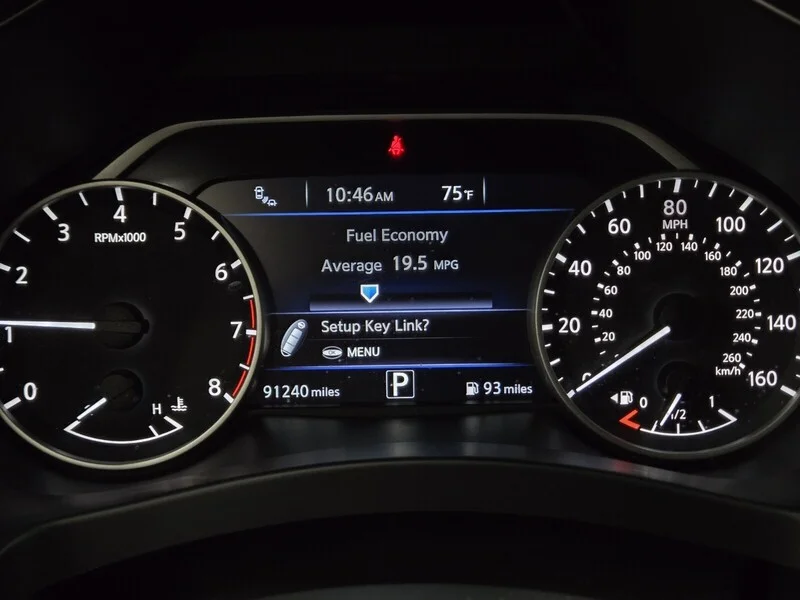 Used 2018 Pearl White Nissan SL image 16