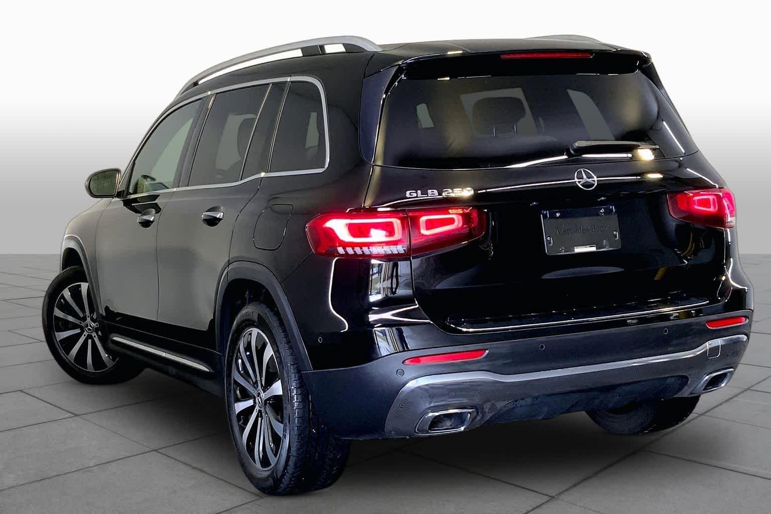 Used 2021 Night Black Mercedes-Benz GLB 250 image 12