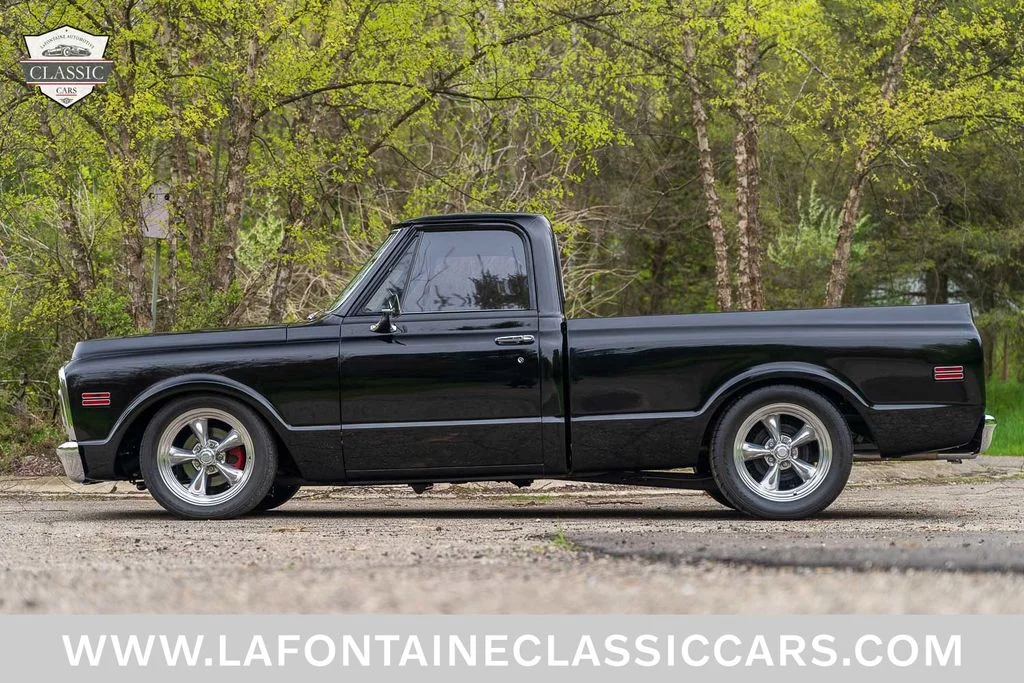 Used 1969 Black GMC  image 3