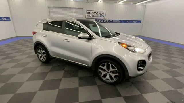 Used 2017 Sparkling Silver Kia SX image 2