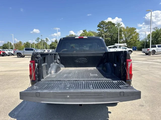 Used 2024 Black Ford XLT image 28