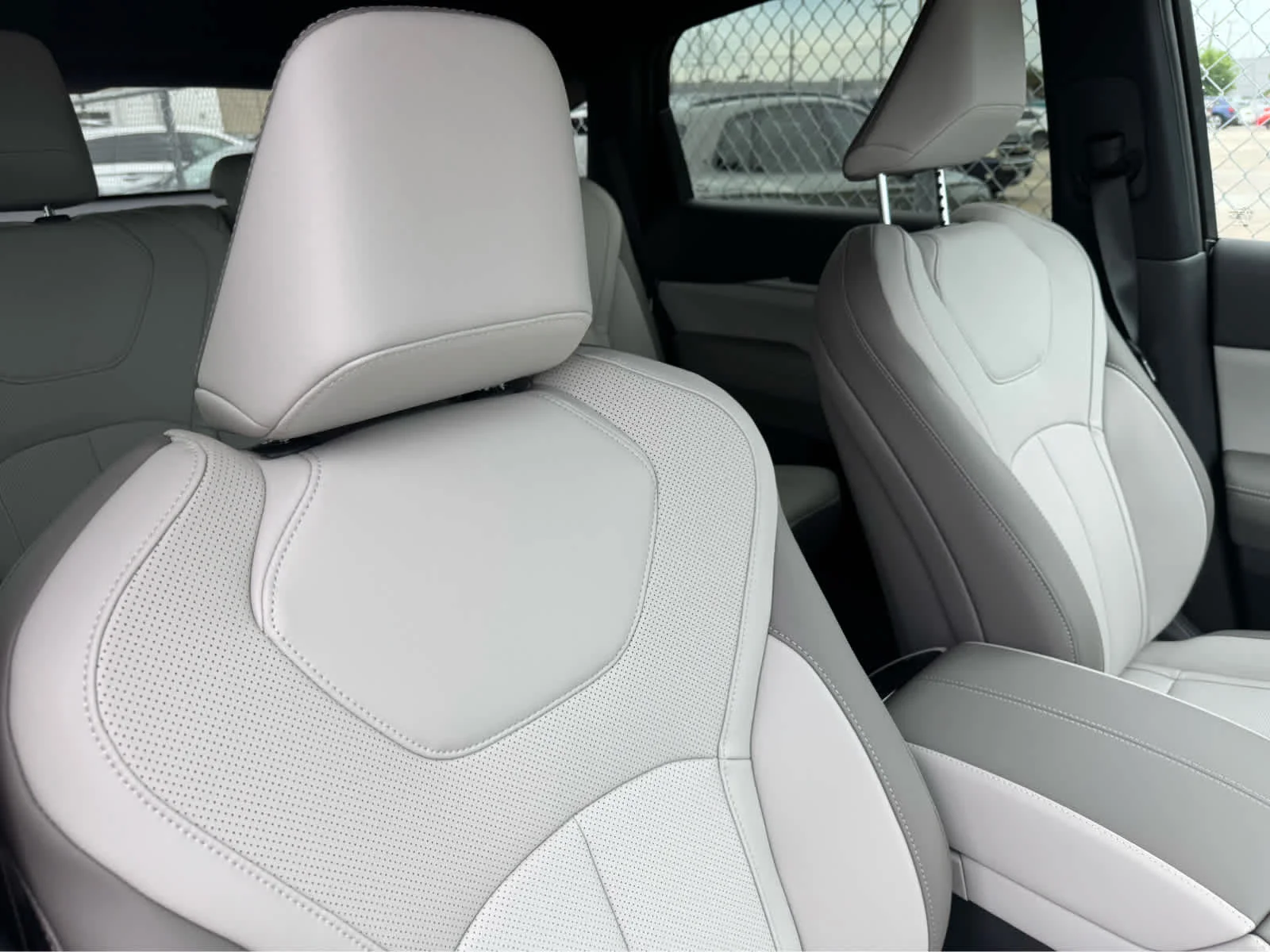 New 2027 DEEP EMERALD INFINITI Sport AWD image 8