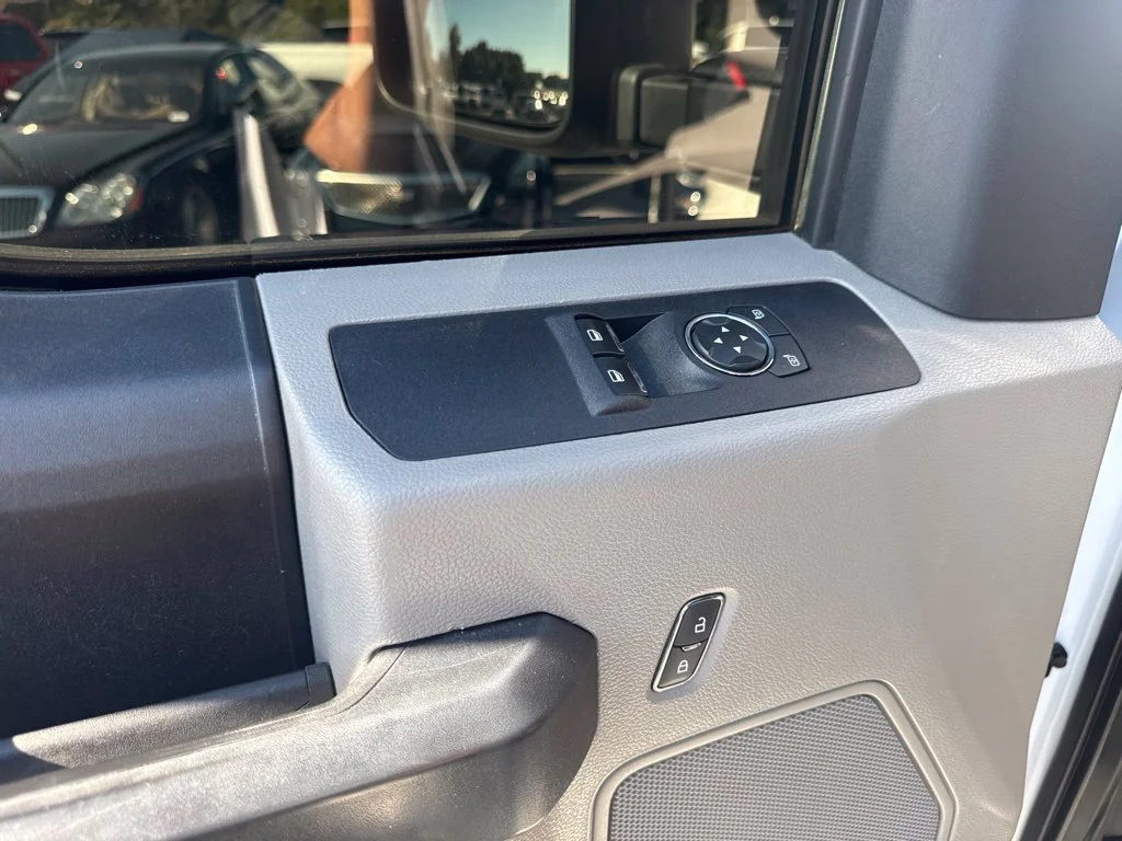 Used 2021 White Ford XL image 21