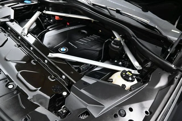 Used 2020 Black BMW sDrive40i image 49