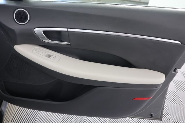 Used 2023 Gray Hyundai SEL image 28
