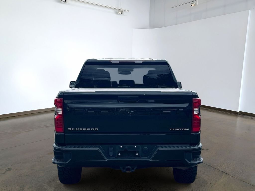 Used 2023 Black Chevrolet Custom image 5