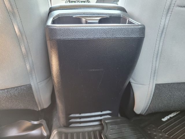 Used 2018 White Toyota SR image 17
