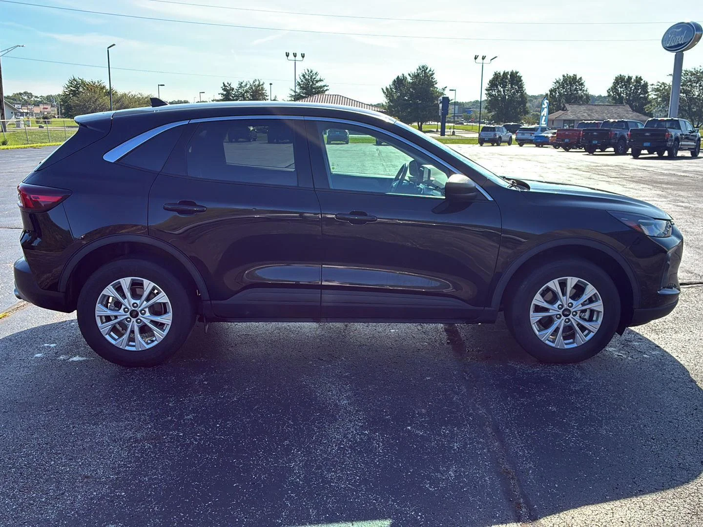 Used 2024 Agate Black Ford Active image 6