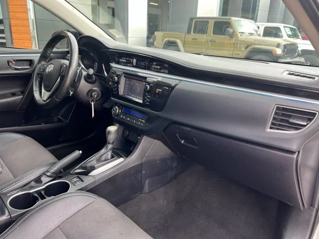 Used 2016 Silver Toyota S Plus image 23