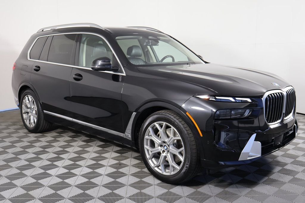 Used 2023 Black BMW xDrive40i image 3