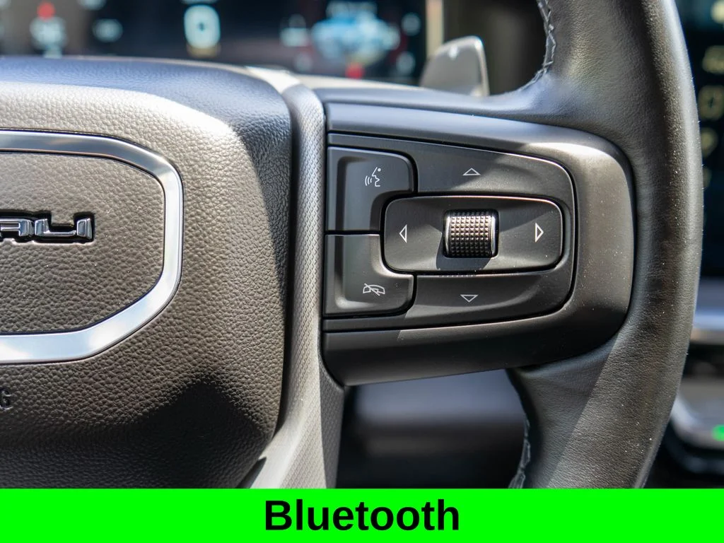 Used 2025 White GMC Denali image 21