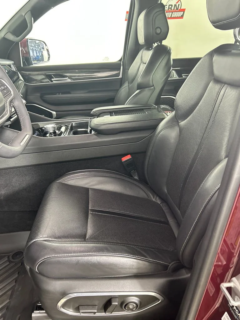 Used 2022 Red Jeep Series II image 12