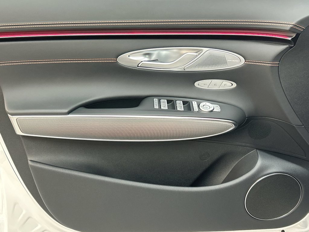 2026 GENESIS GV70 Sport Advanced - Photo 12