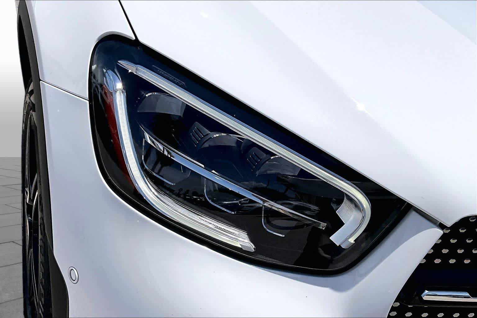 Used 2022 Polar White Mercedes-Benz GLC 300 image 27