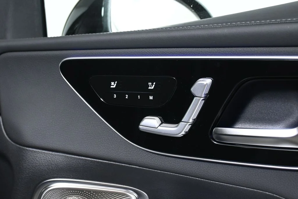 Used 2026  Mercedes-Benz GLC 300 image 22