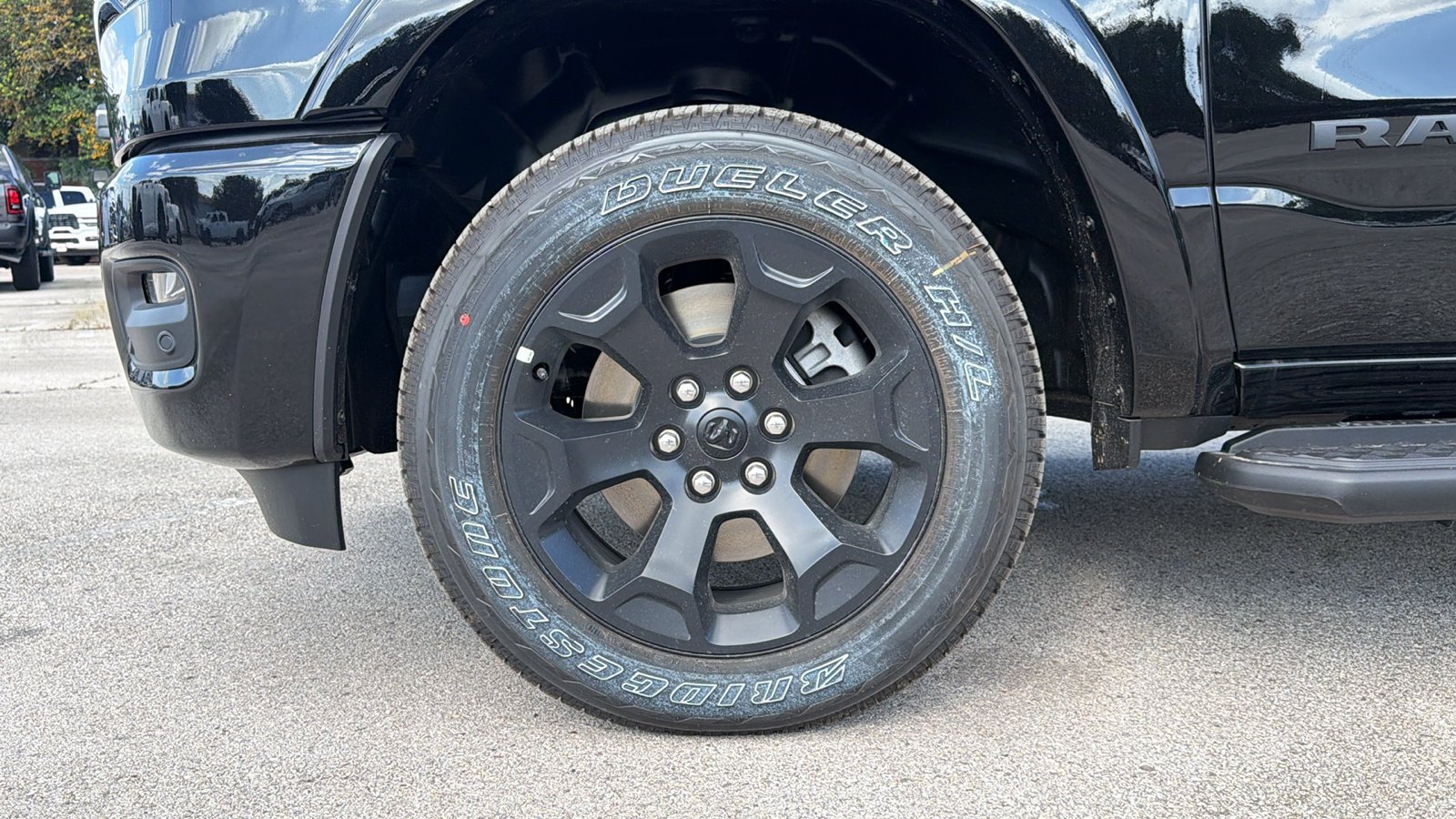 New 2026 Diamond Black Crystal Pearl-Coat Exterior Paint RAM Lone Star image 23