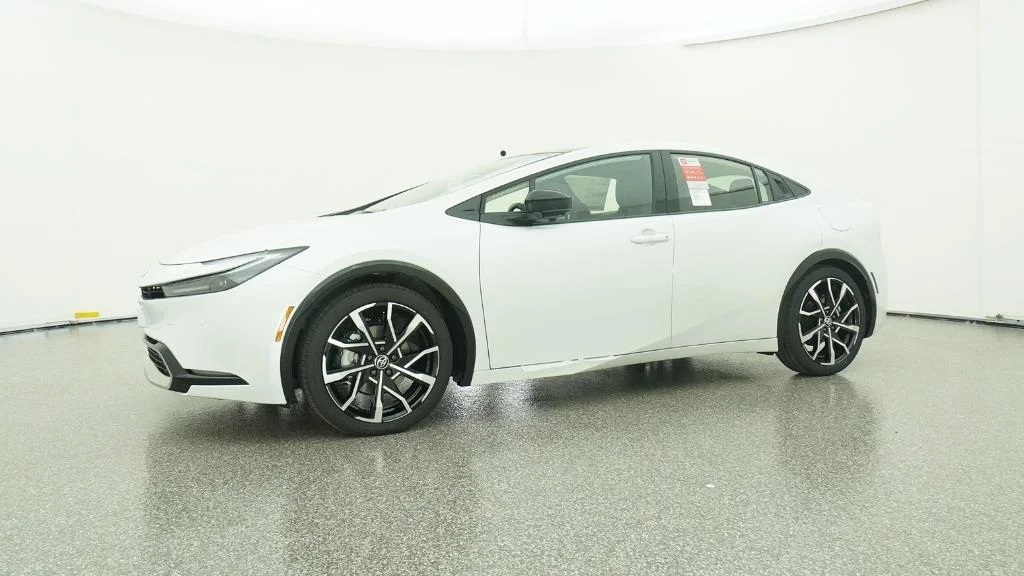 New 2026 Wind Chill Pearl Toyota XSE Premium image 29