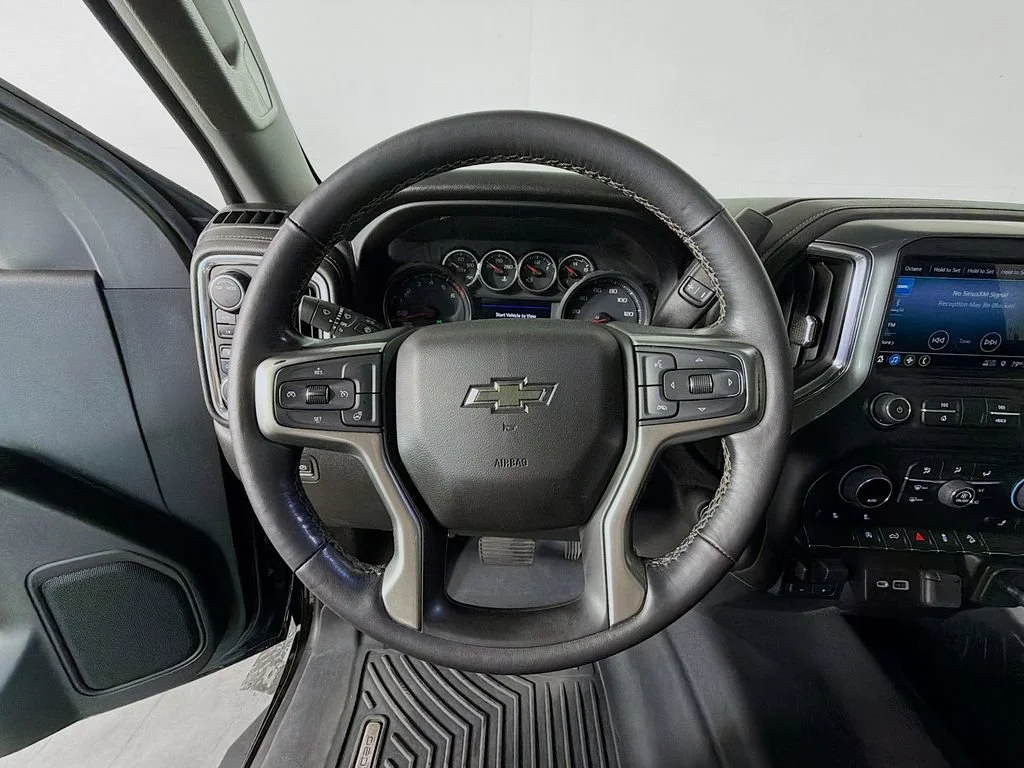 Used 2021 BLACK Chevrolet RST image 13