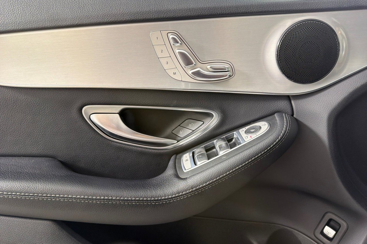 Used 2019 Black Mercedes-Benz C 300 image 10