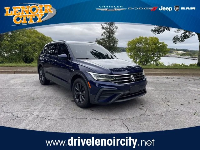 Used 2022 Blue Volkswagen 2.0T SE image 1