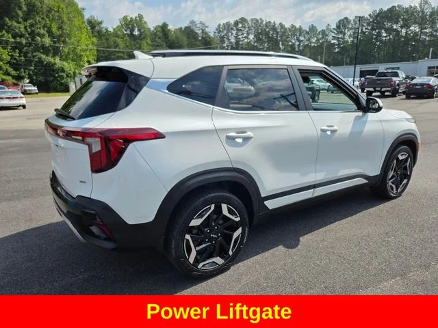 Used 2024 White Kia SX image 9