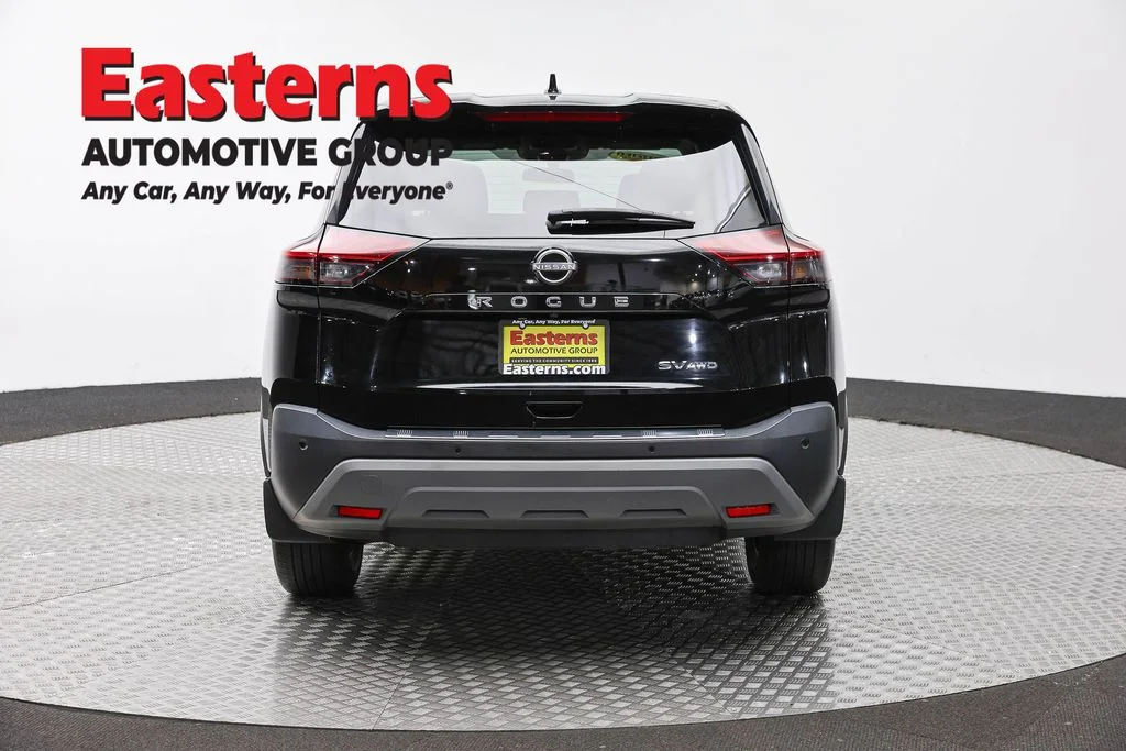 Used 2022 Black Nissan SV image 6