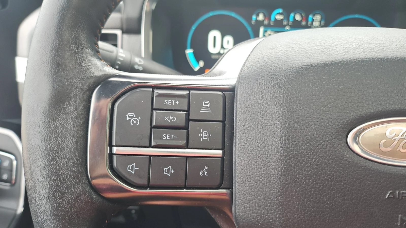 Used 2022 White Ford Platinum 4WD image 17