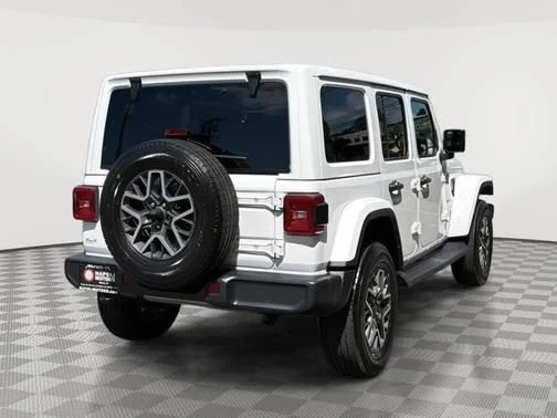 Used 2024 White Jeep Sahara image 3