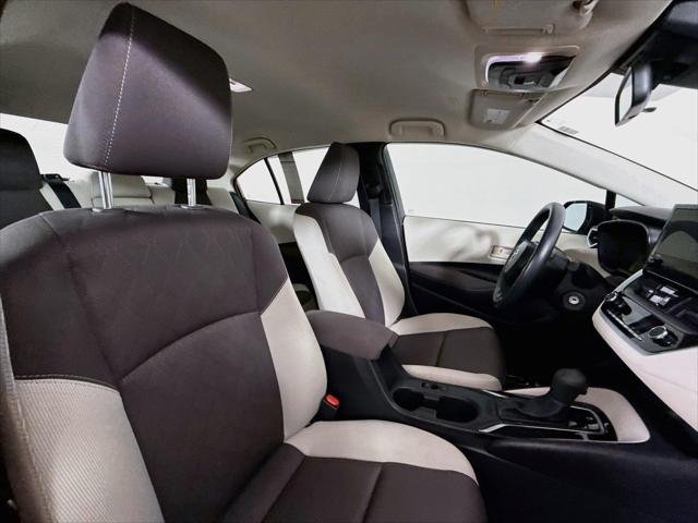 Certified Used 2025 RED MC. Toyota  image 38