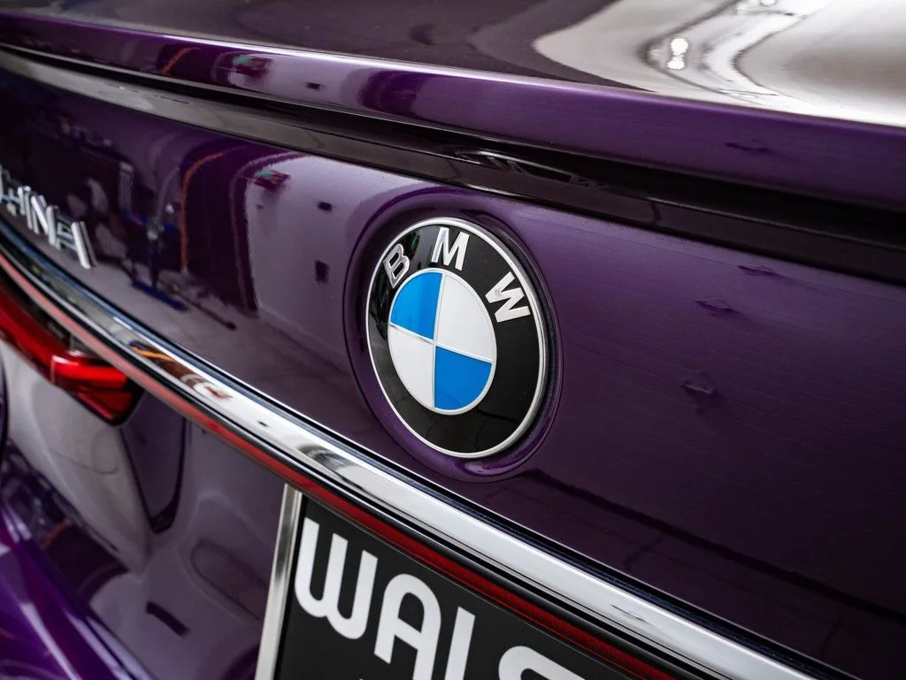 Used 2022 Twilight Purple Metallic BMW ALPINA B7 xDrive image 18