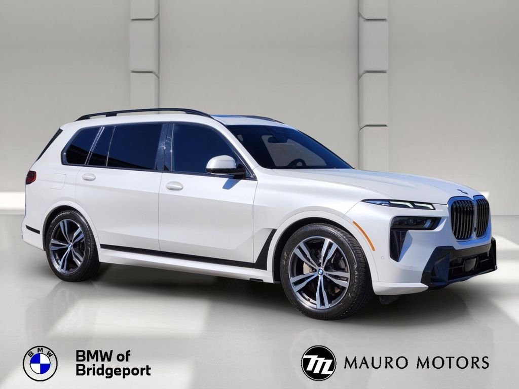 2023 BMW X7 xDrive40i's photo
