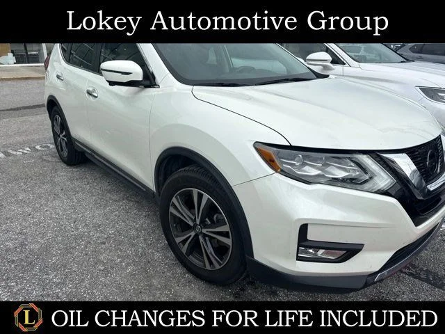 Used 2017 White Nissan SL image 1