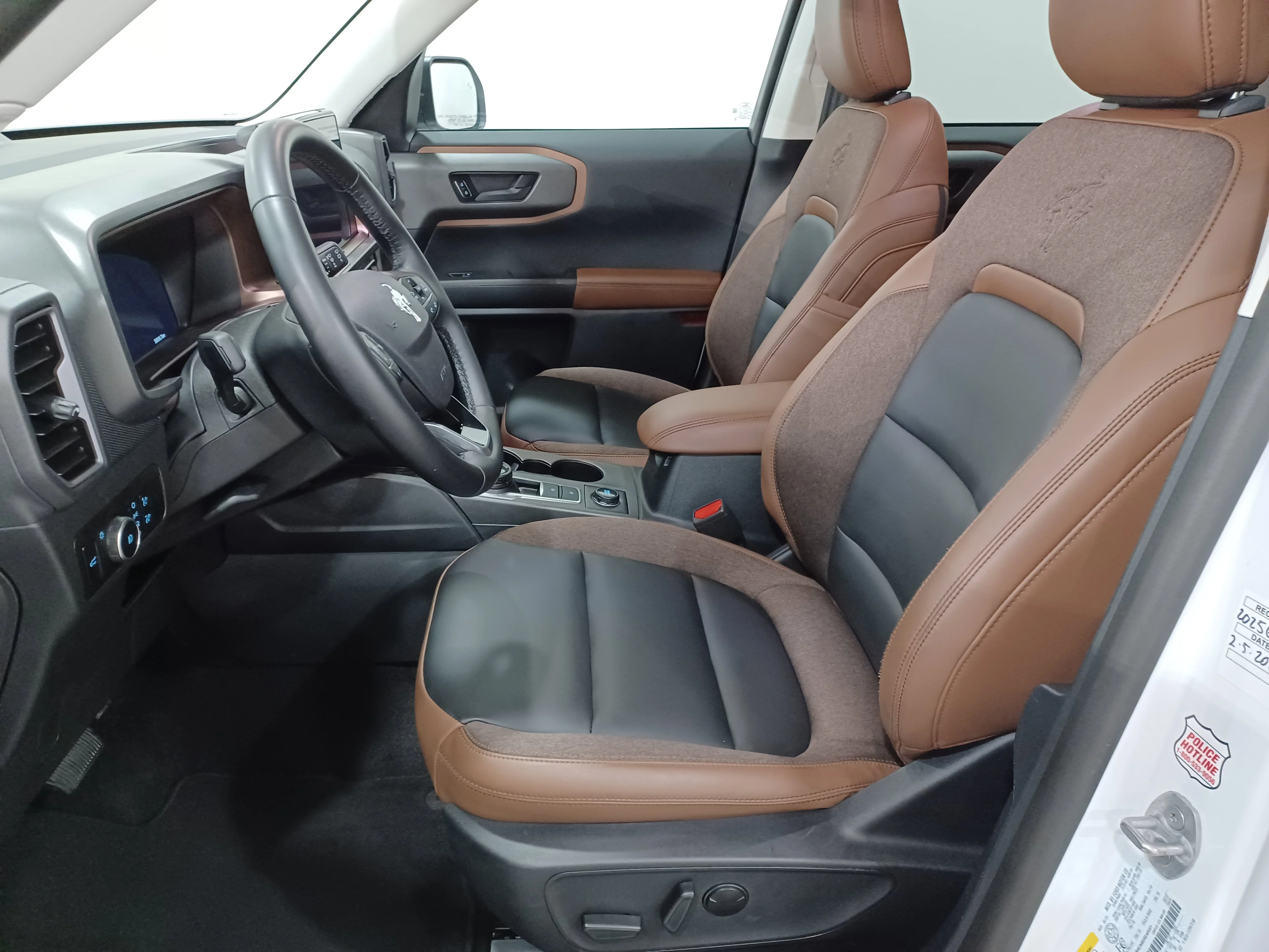 Certified Used 2025 Oxford White Ford Outer Banks 4x4*Adaptive Cruise | Remote Start | Htd Leather | Htd Wheel | Lane Keep Assist image 10