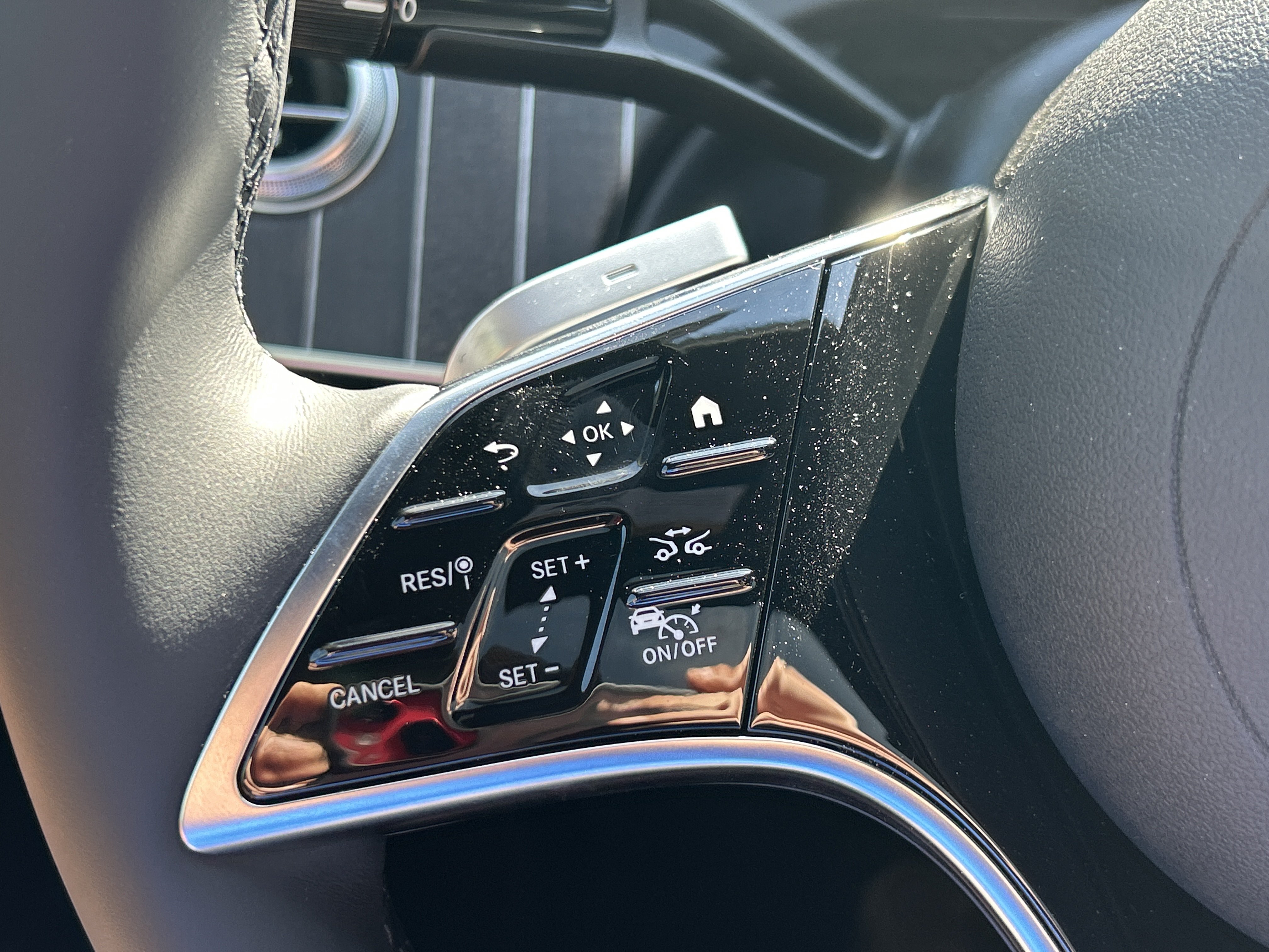 New 2026 MANUFAKTUR Moonlight White Metallic Mercedes-Benz E 450 4MATIC® Sedan image 26