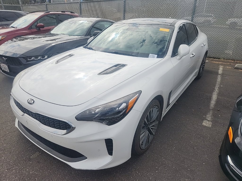 Certified Used 2019 Snow White Pearl Kia Base image 3