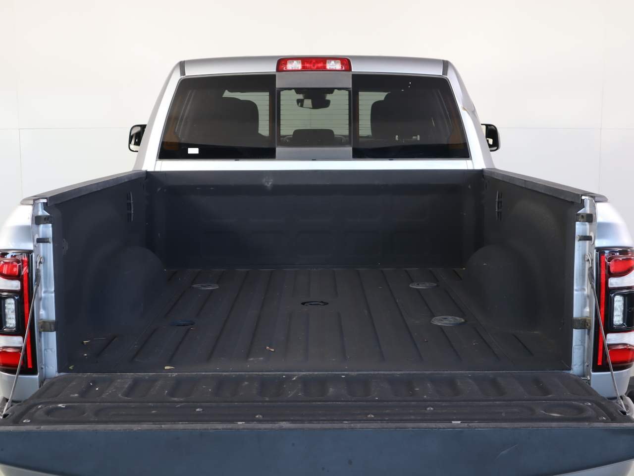 Used 2020 Billet Silver Metallic Clear Coat Ram Big Horn Crew Cab image 4