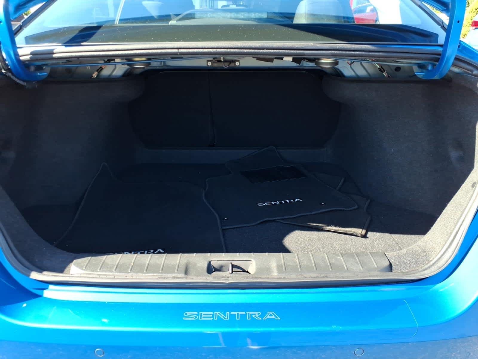 Certified Used 2023 Electric Blue Metallic/Super Black Nissan SR image 16