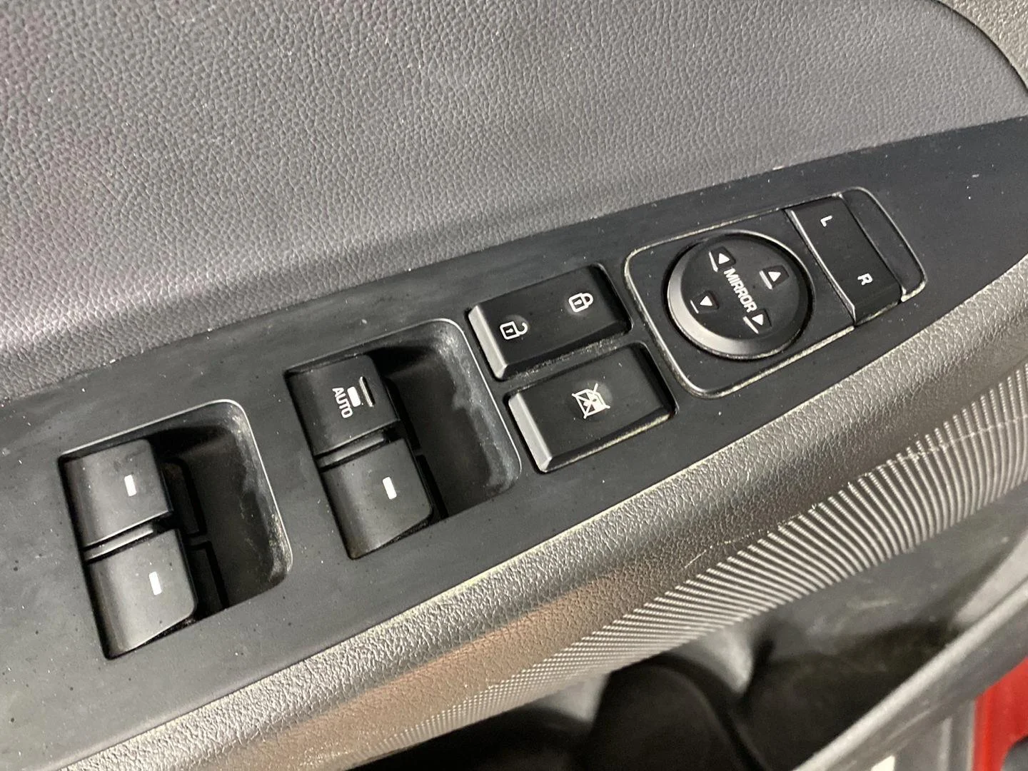 Used 2020 Gemstone Red Hyundai SEL image 13