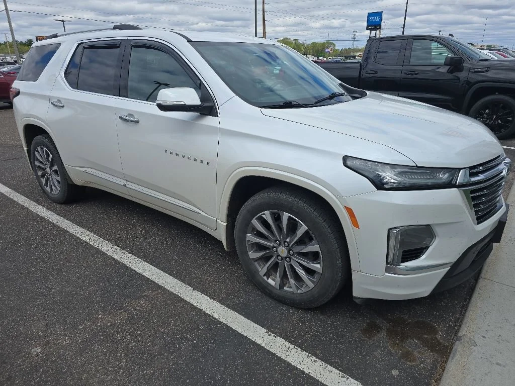 2022 Chevrolet Traverse AWD Premier's photo