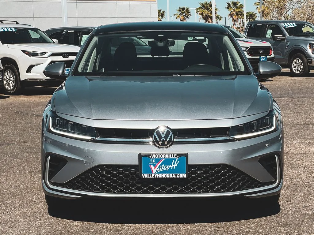 2025 Volkswagen Jetta SE - Photo 10
