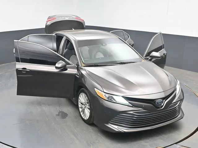Used 2018 Brown Toyota XLE image 49