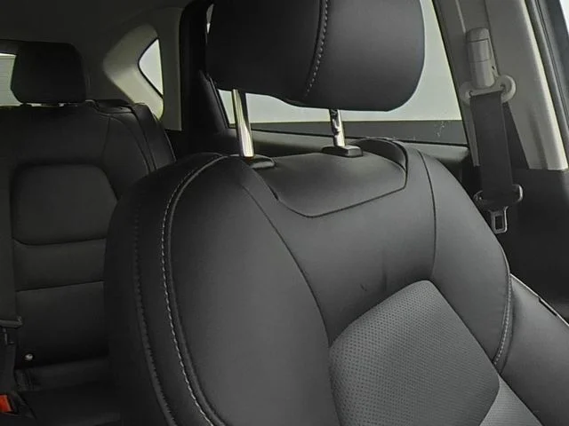 Used 2024 Blue Mazda 2.5 S Select Package image 33