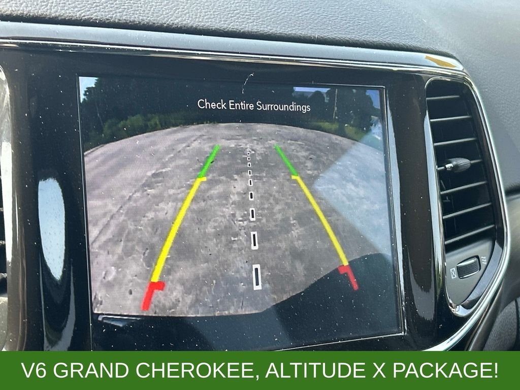 Used 2021 Black Jeep Laredo X image 27