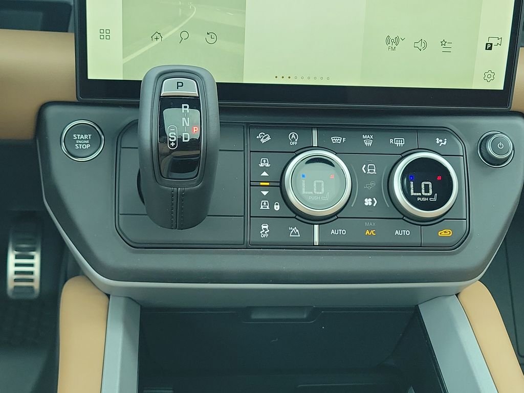 New 2026 Fuji White Land Rover V8 image 17