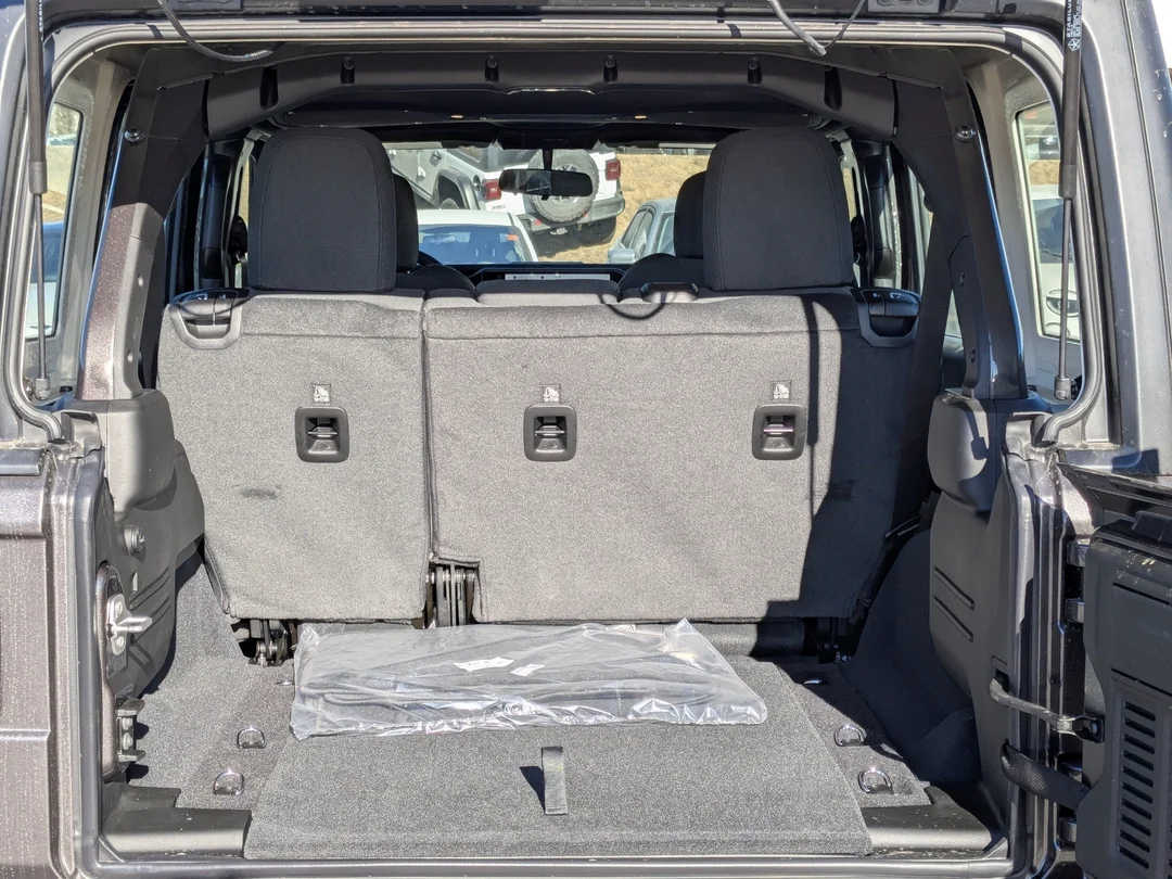 New 2026 Grey Jeep Sport - - 4x4 - 3.6L V6 Engine - 12.3 Uconnect 5 - 3- Piece Hardtop & More! image 25