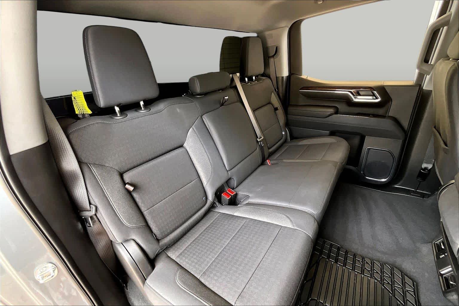 Used 2026 Sterling Metallic GMC Elevation image 18