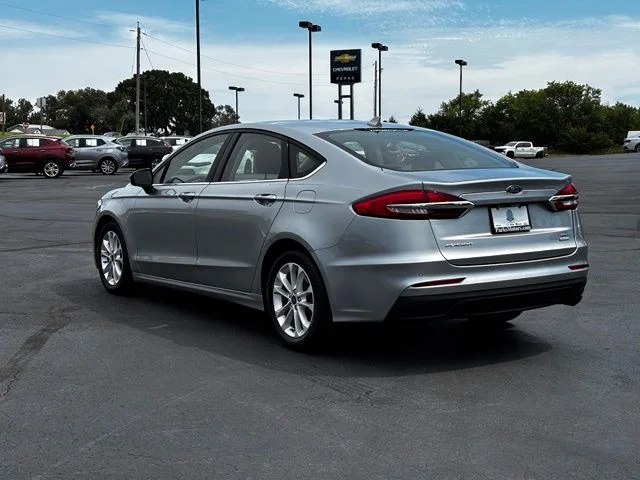 Used 2020 Silver Ford SE image 5