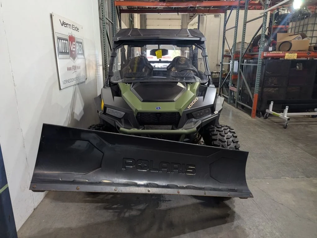 Used 2022 BLACK Polaris  image 4