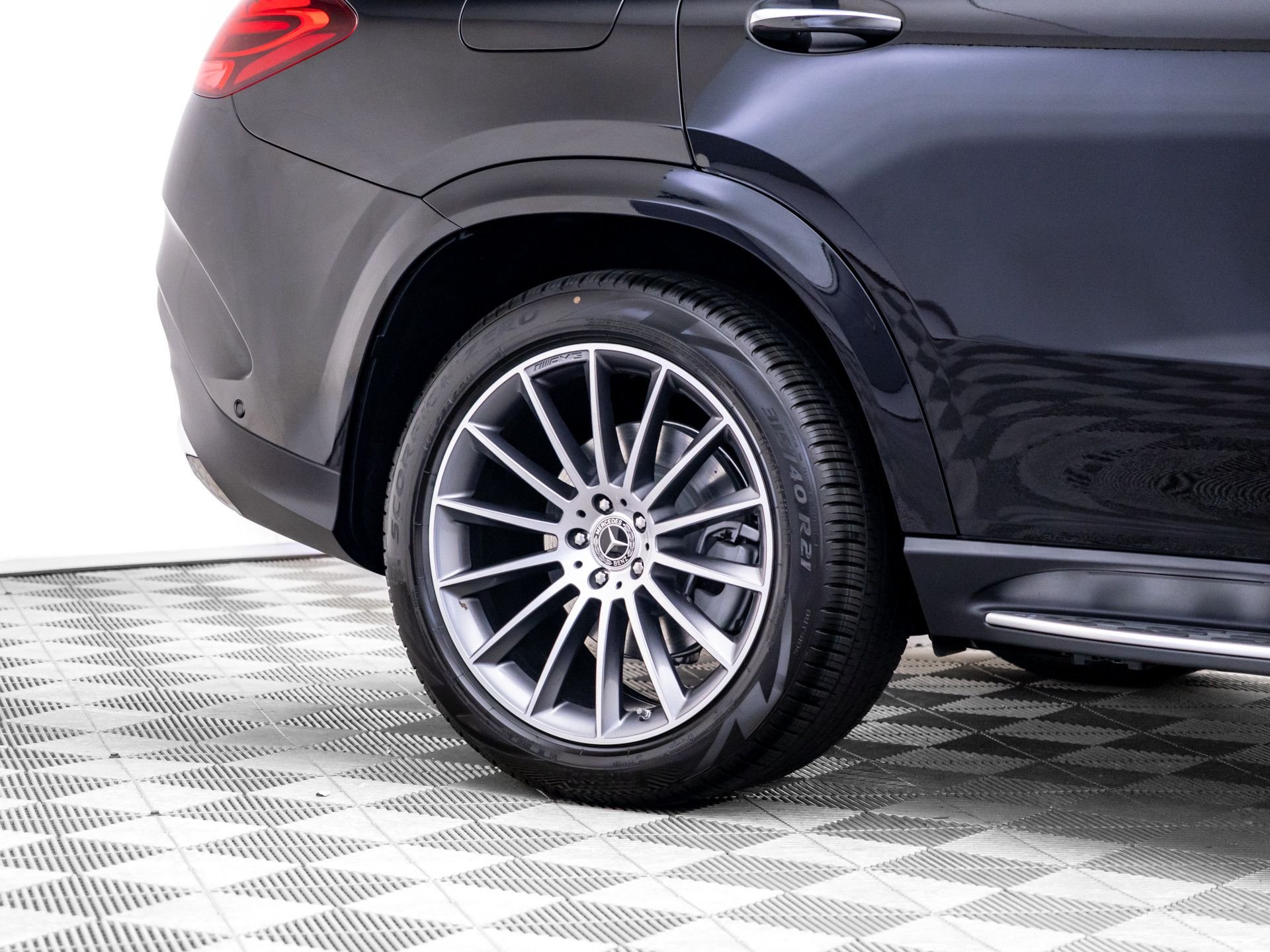 New 2026 Obsidian Black Metallic Mercedes-Benz GLE 450 Coupe image 37
