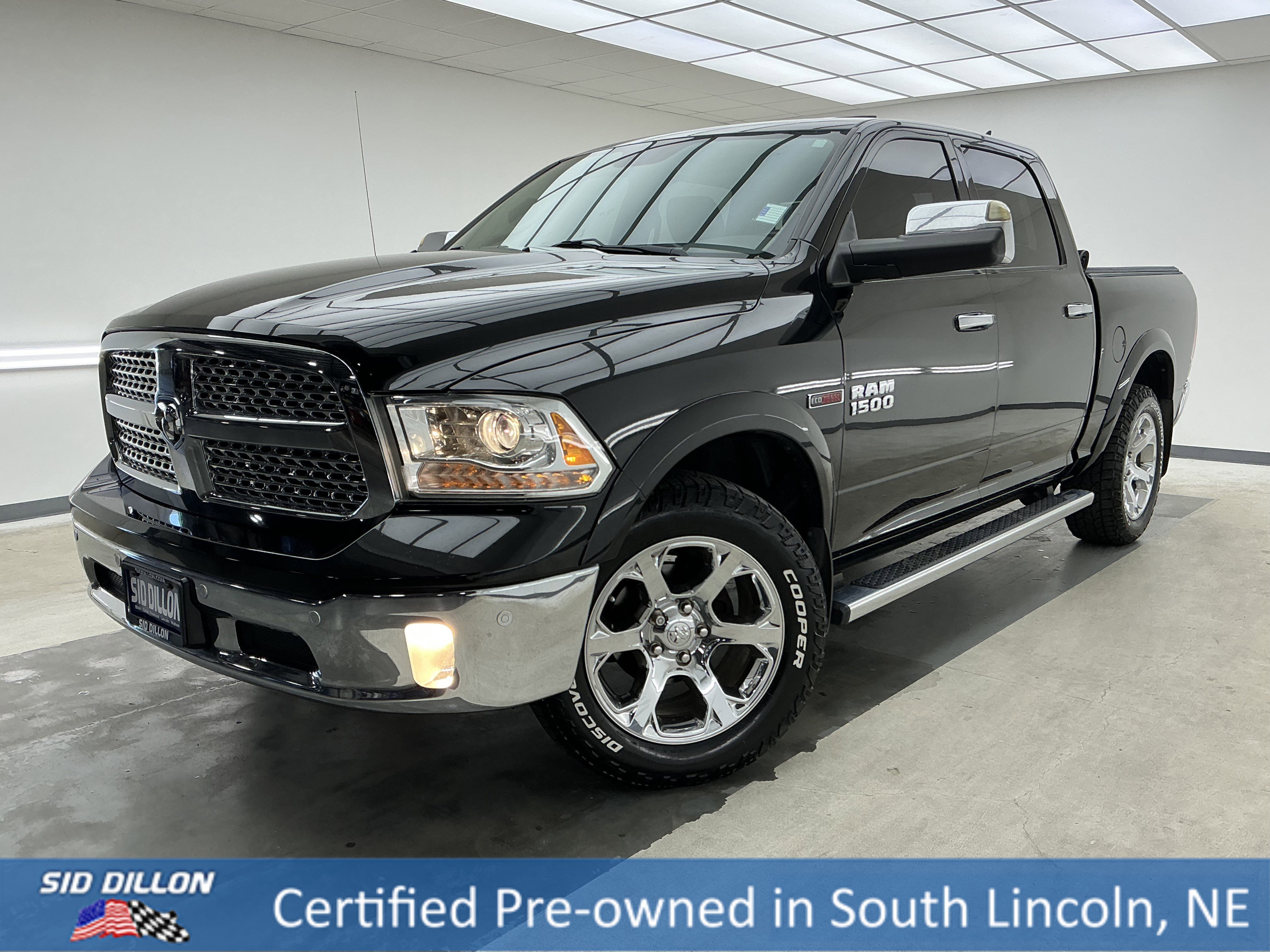 2017 RAM 1500 Laramie Crew Cab 4WD